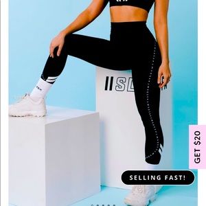Sarah’s day white fox active leggings